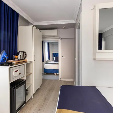 Sirkeci Grand Family & 3*