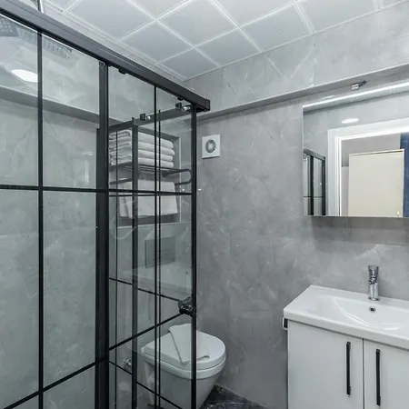 Sirkeci Grand Family & 3*