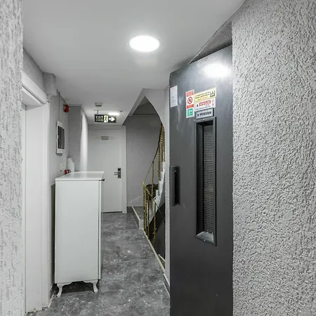 Sirkeci Grand Family & Отель 3*