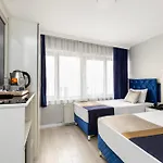 Sirkeci Grand Family & 3*